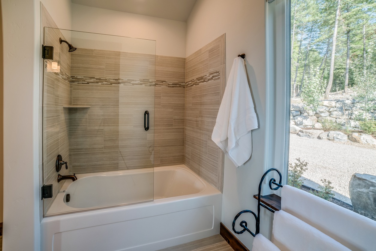 Shower & Tub Installation in Inglewood